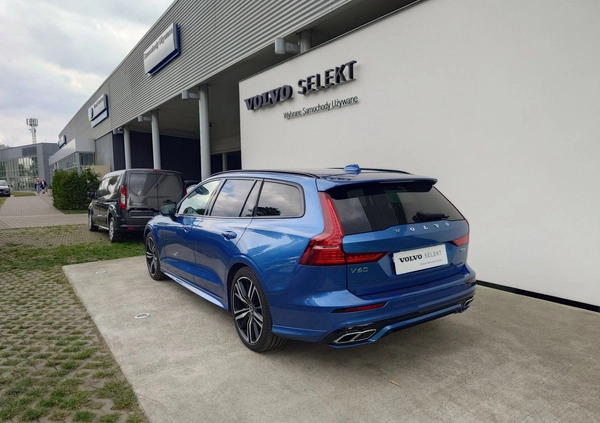 Volvo V60 cena 174900 przebieg: 101968, rok produkcji 2020 z Skoki małe 781